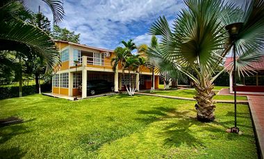 Se vende amplia casa en aparco ibague