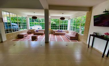 Se vende amplia casa en aparco ibague