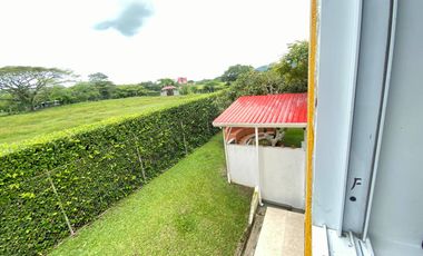 Se vende amplia casa en aparco ibague