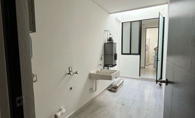 Casa con 4 recamaras y en residencial con campo de golf