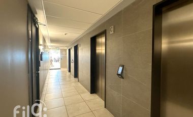 ARRIENDO OFICINA PLANTA LIBRE LA REINA