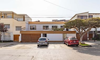 Terreno de 525 m² con Doble Frente en Magdalena – Límite con San Isidro