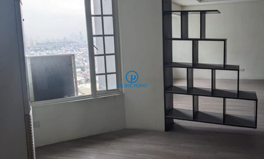 3BR Condominium Unit for Sale in Kingswood Condominium,  Makati City