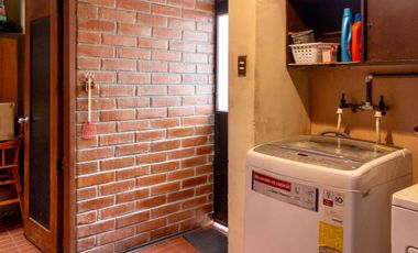 VENTA CASA 5 DORMITORIOS, SECTOR  RUMIPAMBA, QUITO
