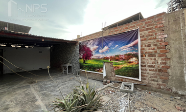 OPORTUNIDAD DE INVERSIÓN! VENTA DE CASA COMO TERRENO EN SAN JUAN DE MIRAFLORES