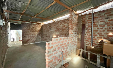 OPORTUNIDAD DE INVERSIÓN! VENTA DE CASA COMO TERRENO EN SAN JUAN DE MIRAFLORES