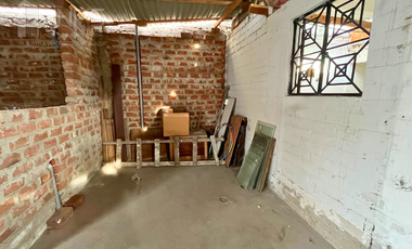 OPORTUNIDAD DE INVERSIÓN! VENTA DE CASA COMO TERRENO EN SAN JUAN DE MIRAFLORES