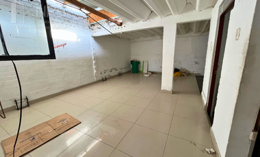 OPORTUNIDAD DE INVERSIÓN! VENTA DE CASA COMO TERRENO EN SAN JUAN DE MIRAFLORES