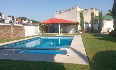 Venta de bonita casa en excelente fraccionamiento Valle Verde de Yautepec, Mor.