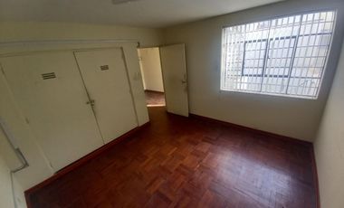 🏡 ALQUILER DE AMPLIA CASA EN JESÚS MARÍA – ZONA SEGURA Y CÉNTRICA