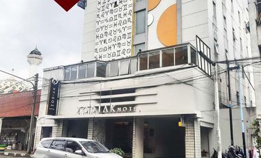 Hotel Jl. Asia Afrika, Balonggede, Regol, Kota Bandung