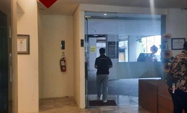 Hotel Jl. Asia Afrika, Balonggede, Regol, Kota Bandung