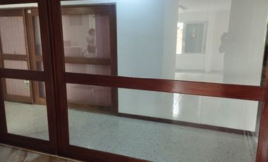 Vendo OFICINA en edificio TEMPO II - G