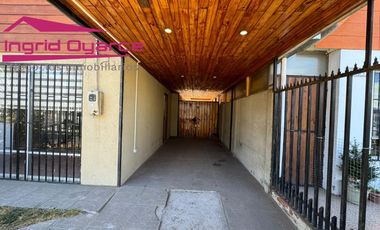 Vendo hermosa casa remodelada , ampliada , sector  muy seguro , estacionamiento , antejardin , patio ,
