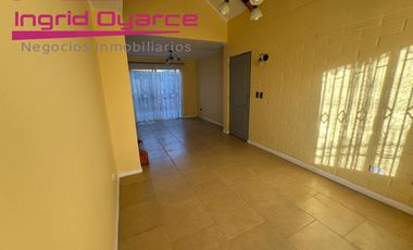Vendo hermosa casa remodelada , ampliada , sector  muy seguro , estacionamiento , antejardin , patio ,