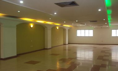 ¡Oportunidad! Edificio en venta con 911 m² de área construida en un lote de 300 m²