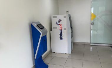 Excelente Local Comercial *650 M²* 8 cocheras - Av Salaverry