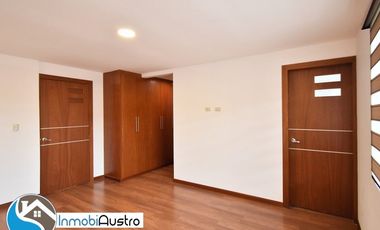 Yanuncay, Venta de Casa Cerca del Parque Iberia