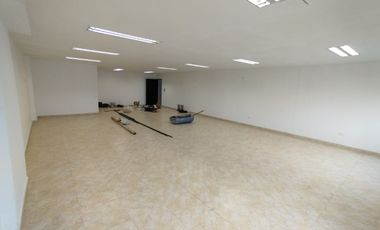 SE ARRIENDA BODEGA COMERCIAL U OFICINA BARRIO ANTONIA SANTOS