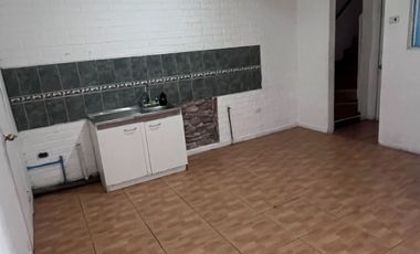 Otoño MODE ON 🍂 Casa de dos pisos en arriendo - Parque Barrio Oriente Melipilla