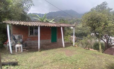 Venta hermosa Casa Finca, Vereda Quebrada Arriba, Copacabana Antioquia.