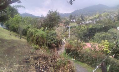 Venta hermosa Casa Finca, Vereda Quebrada Arriba, Copacabana Antioquia.