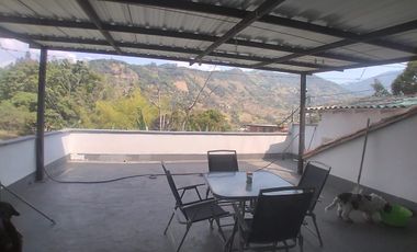 Venta hermosa Casa, Vereda El Noral, Copacabana Antioquia.