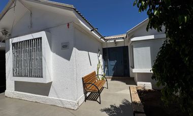 SE VENDE CASA EN VILLA LOS OLIVOS