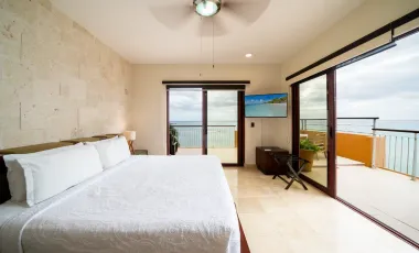 Venta de Penthouse 3 Hab frente al mar (El Faro)