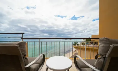 Venta de Penthouse 3 Hab frente al mar (El Faro)