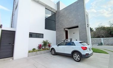 HERMOSA RESIDENCIA A ESTRENAR, JIUTEPEC, 4 RECÁMARAS, ALBERCA CON CASCADA, ESCRITURADA