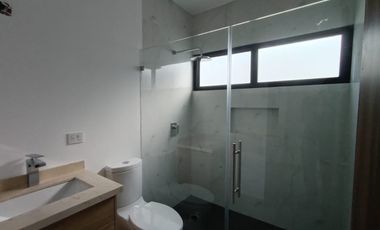 HERMOSA RESIDENCIA A ESTRENAR, JIUTEPEC, 4 RECÁMARAS, ALBERCA CON CASCADA, ESCRITURADA