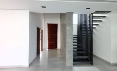 HERMOSA RESIDENCIA A ESTRENAR, JIUTEPEC, 4 RECÁMARAS, ALBERCA CON CASCADA, ESCRITURADA