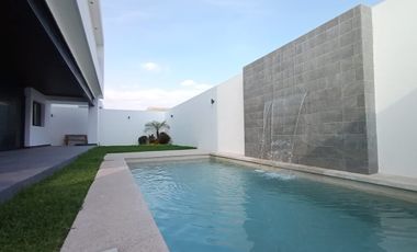 HERMOSA RESIDENCIA A ESTRENAR, JIUTEPEC, 4 RECÁMARAS, ALBERCA CON CASCADA, ESCRITURADA