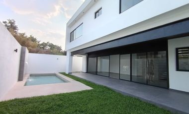 HERMOSA RESIDENCIA A ESTRENAR, JIUTEPEC, 4 RECÁMARAS, ALBERCA CON CASCADA, ESCRITURADA