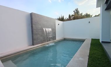 HERMOSA RESIDENCIA A ESTRENAR, JIUTEPEC, 4 RECÁMARAS, ALBERCA CON CASCADA, ESCRITURADA