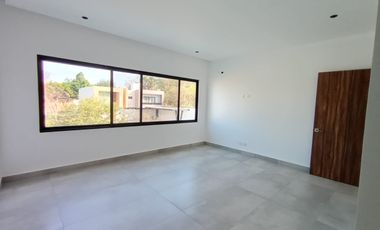 HERMOSA RESIDENCIA A ESTRENAR, JIUTEPEC, 4 RECÁMARAS, ALBERCA CON CASCADA, ESCRITURADA