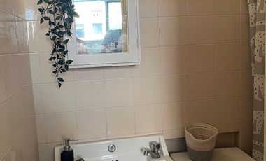 Se Vende 3dorm.+servicio, Estacionamiento. Metro Alcántara