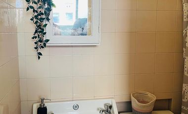 Se Vende 3dorm.+servicio, Estacionamiento. Metro Alcántara