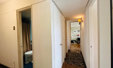 Se Vende 3dorm.+servicio, Estacionamiento. Metro Alcántara