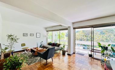 Se Vende 3dorm.+servicio, Estacionamiento. Metro Alcántara