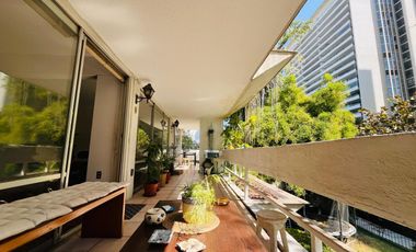 Se Vende 3dorm.+servicio, Estacionamiento. Metro Alcántara