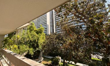 Se Vende 3dorm.+servicio, Estacionamiento. Metro Alcántara