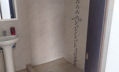 CASA EN VENTA EN CALDERÓN, DE 3 DORMITORIOS AL NORTE DE QUITO ECUADOR,