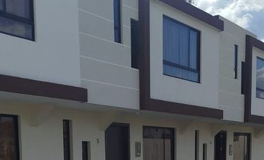 CASA EN VENTA EN CALDERÓN, DE 3 DORMITORIOS AL NORTE DE QUITO ECUADOR,