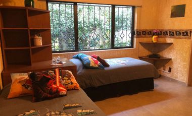 EN RENTA CASA DE UN NIVEL EN EXCLUSIVO FRACCIONAMIENTO EN CUERNAVACA, MORELOS.