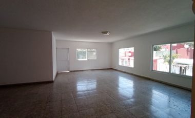 EN RENTA,  AMPLIO DEPARTAMENTO AVENIDA EMILIANO ZAPATA, 4 RECÁMARAS, ESTUDIO