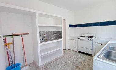 EN RENTA,  AMPLIO DEPARTAMENTO AVENIDA EMILIANO ZAPATA, 4 RECÁMARAS, ESTUDIO