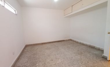EN RENTA,  AMPLIO DEPARTAMENTO AVENIDA EMILIANO ZAPATA, 4 RECÁMARAS, ESTUDIO