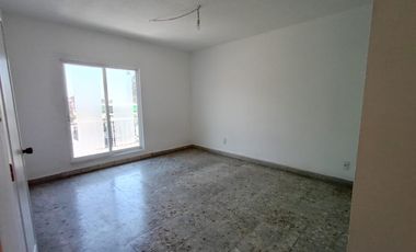 EN RENTA,  AMPLIO DEPARTAMENTO AVENIDA EMILIANO ZAPATA, 4 RECÁMARAS, ESTUDIO